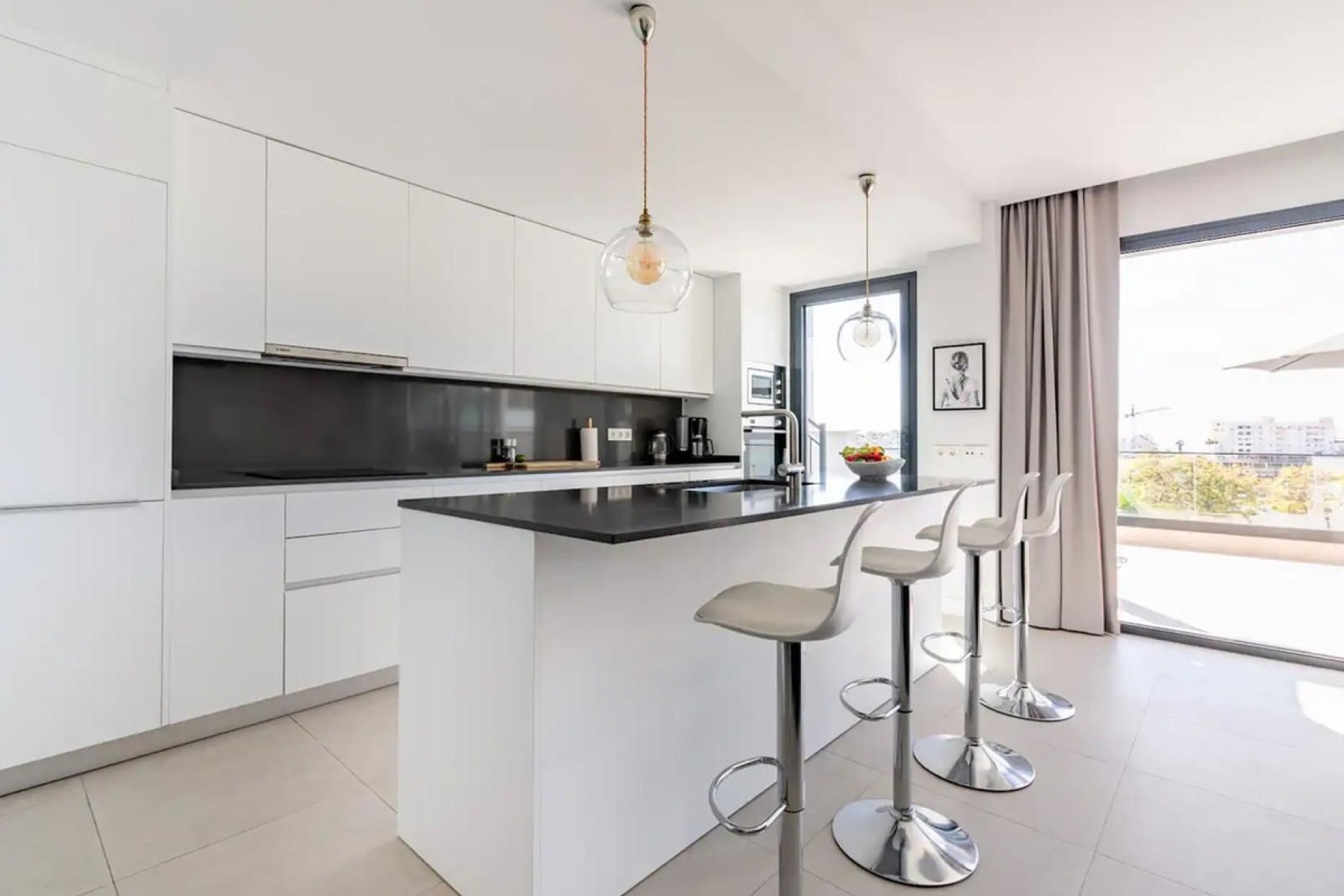 Resale - apartment - Estepona - Estepona Centro