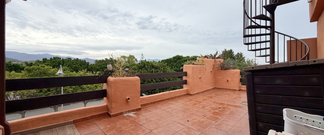 Resale - apartment - Estepona - Estepona Centro