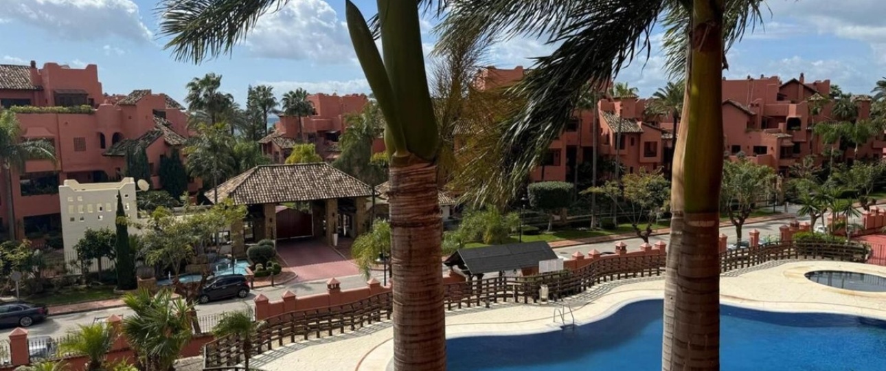 Resale - apartment - Estepona - Estepona Centro