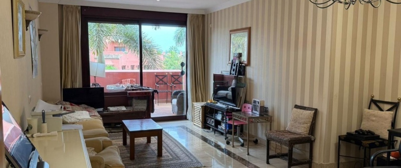 Resale - apartment - Estepona - Estepona Centro