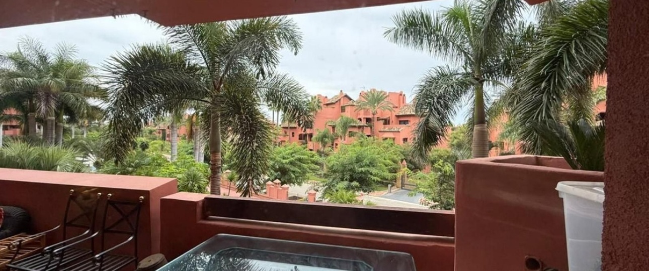 Resale - apartment - Estepona - Estepona Centro