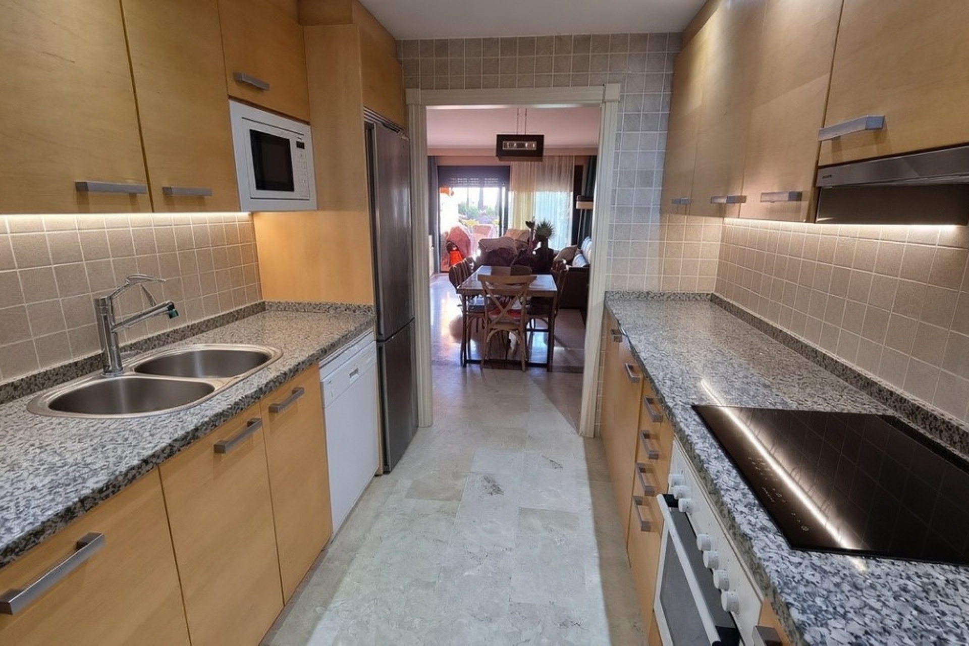 Resale - apartment - Estepona - Estepona Centro