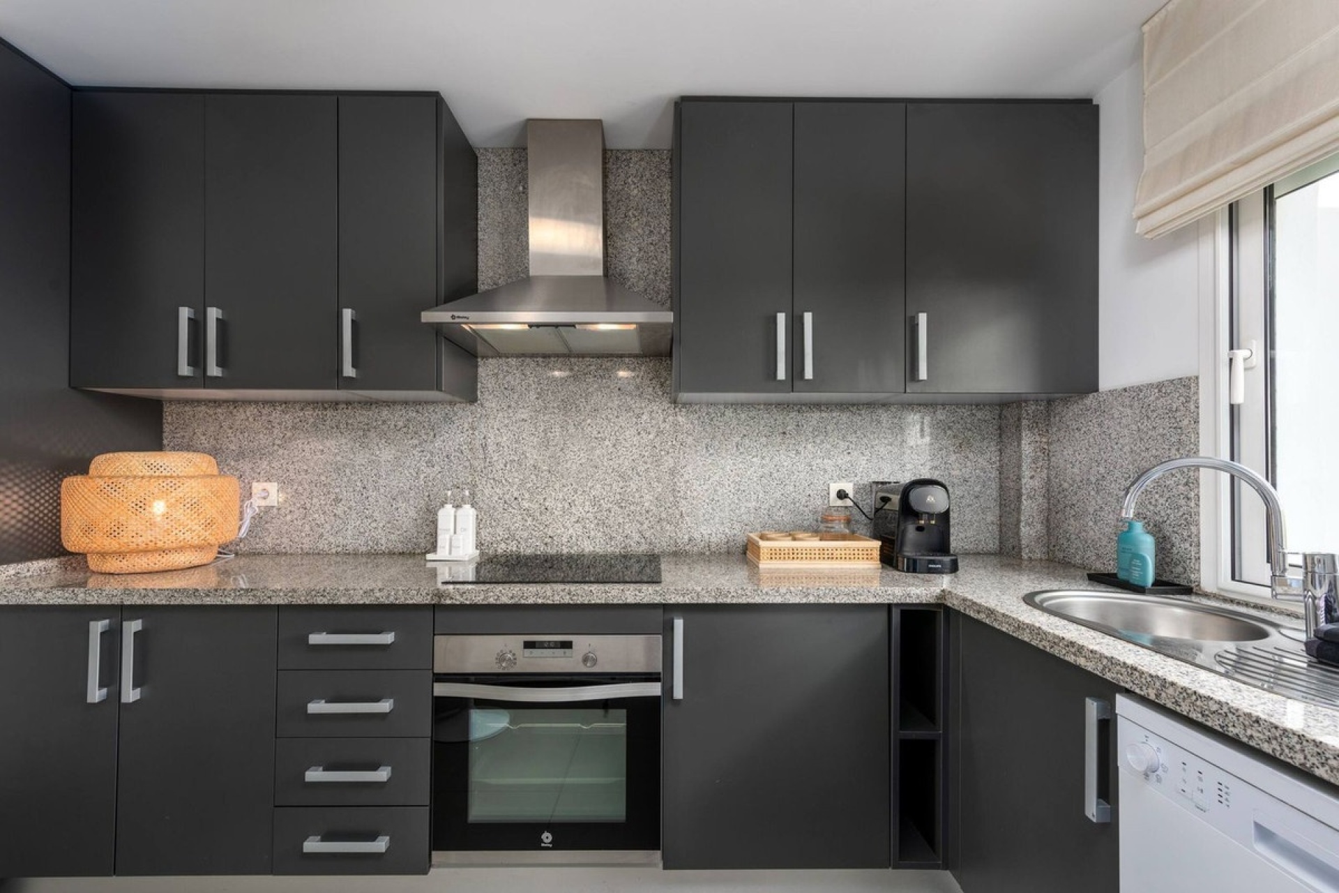 Resale - apartment - Estepona - Estepona Centro