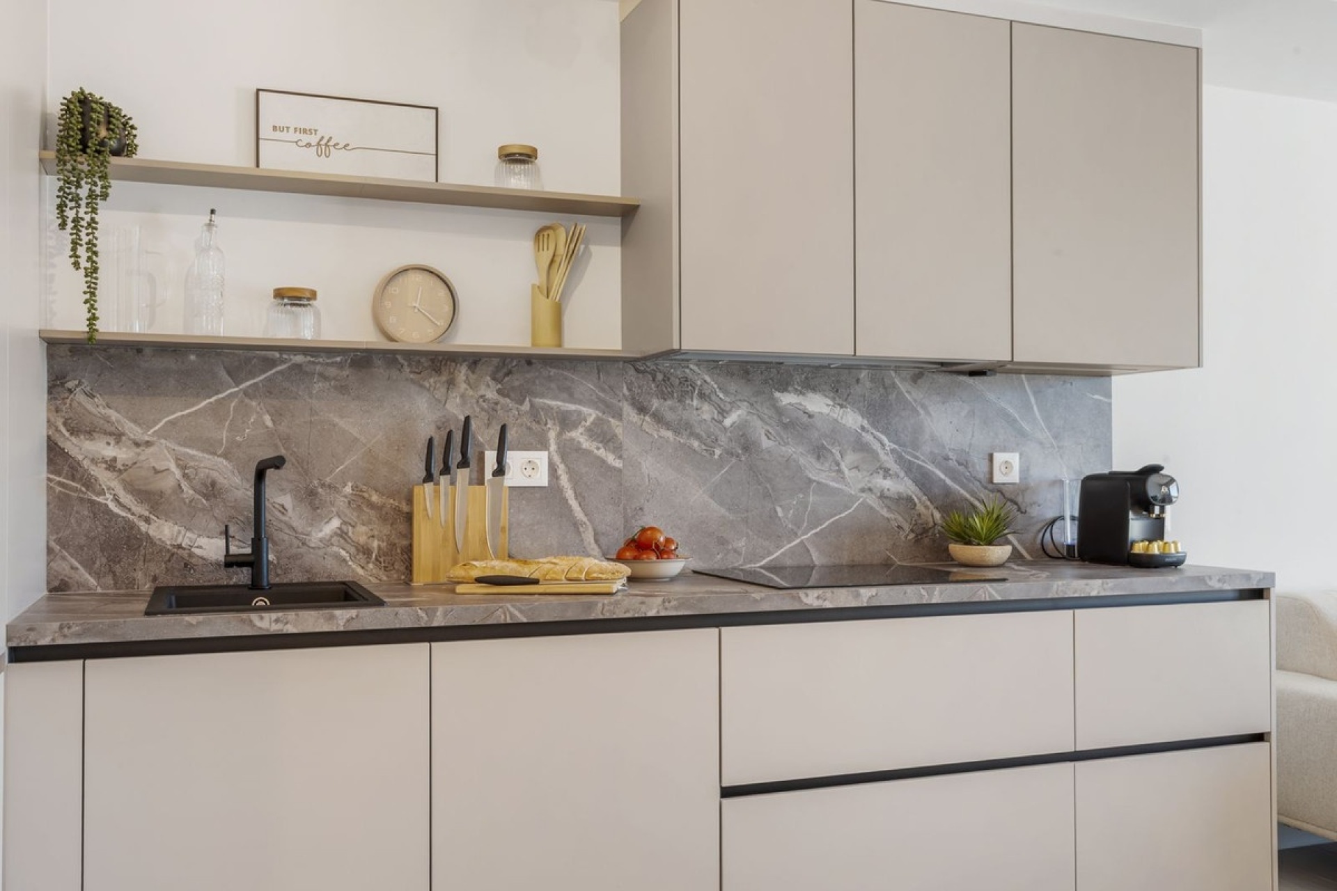 Resale - apartment - Estepona - Estepona Centro
