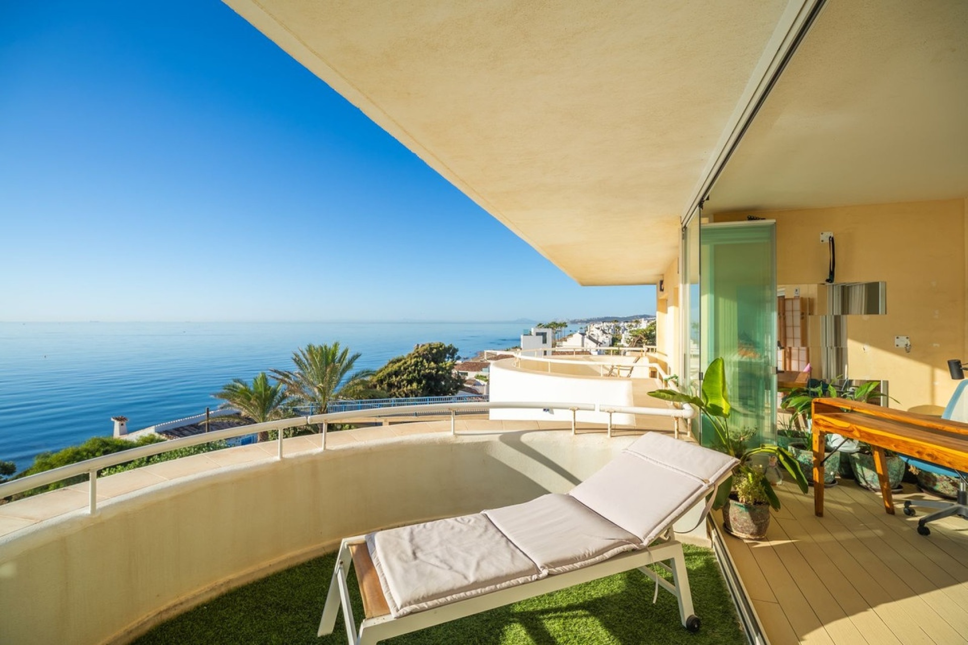 Resale - apartment - Estepona - Estepona Centro