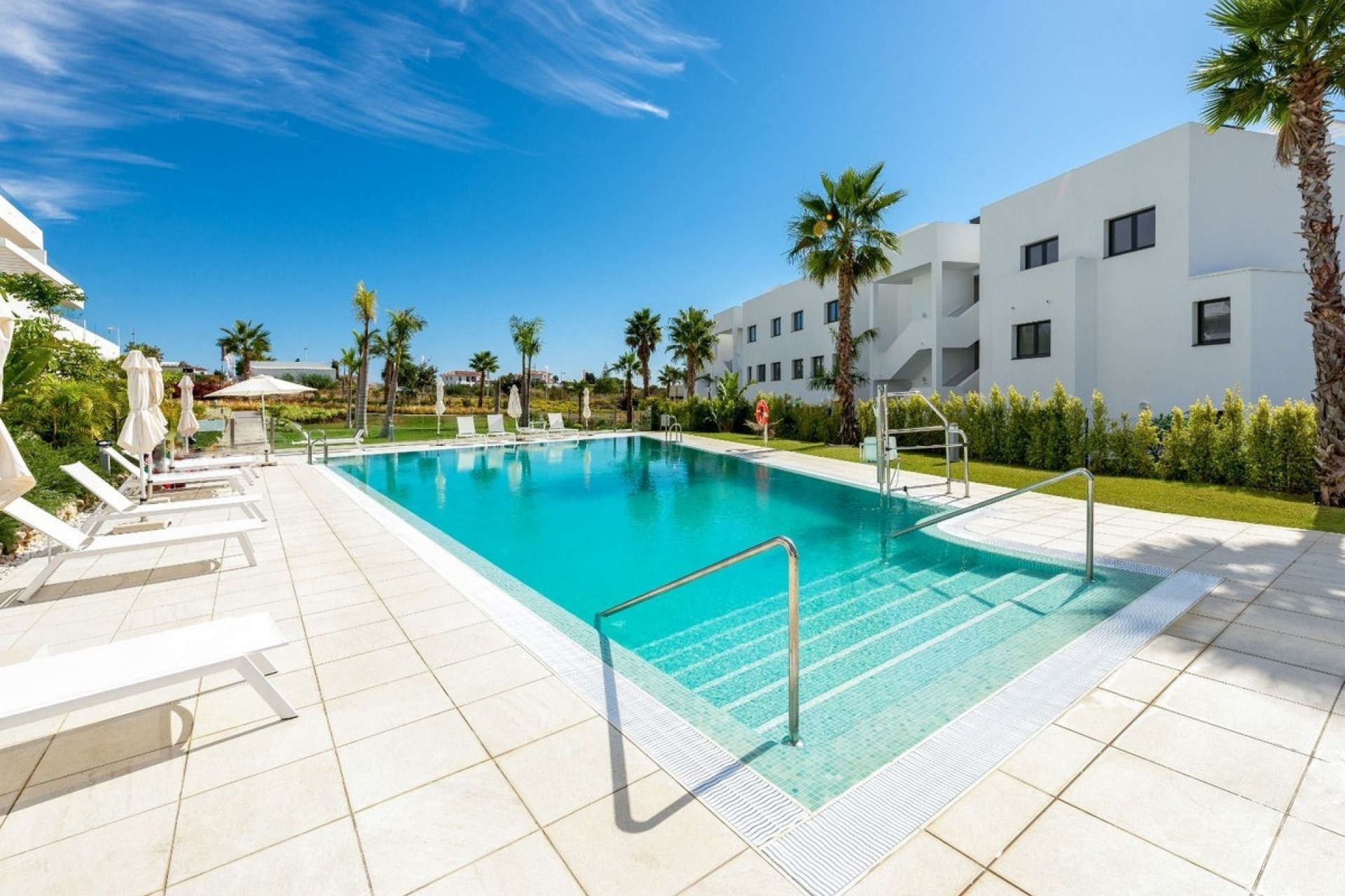Resale - apartment - Estepona - Estepona Centro