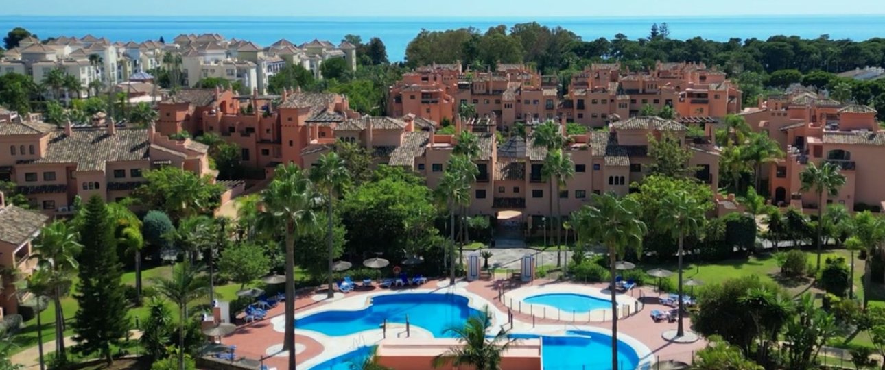 Resale - apartment - Estepona - Estepona Centro