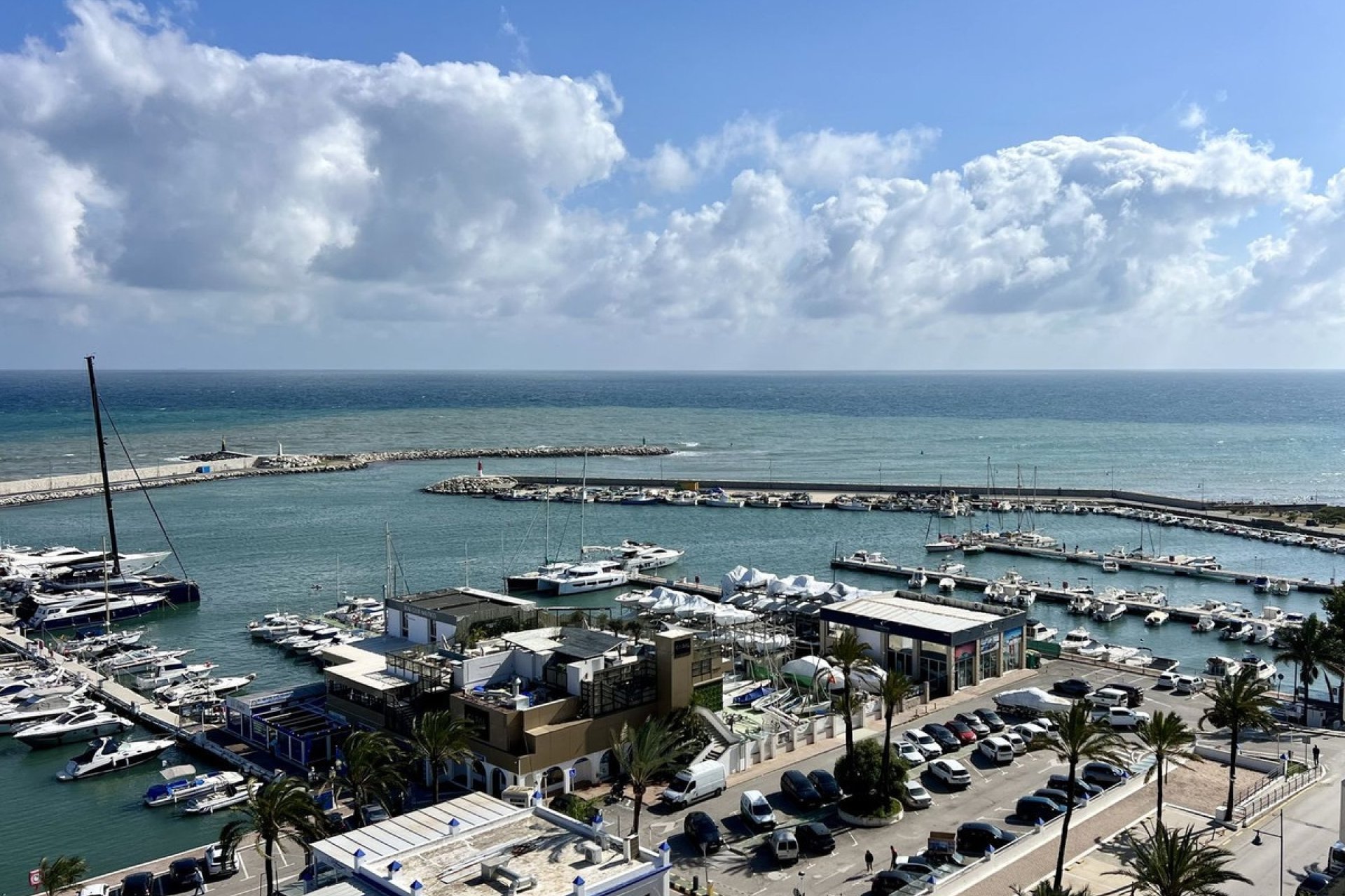 Resale - apartment - Estepona - Estepona Centro