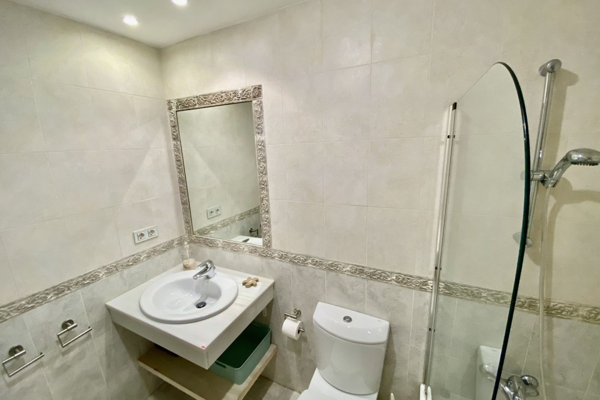 Resale - apartment - Estepona - Hacienda del Sol