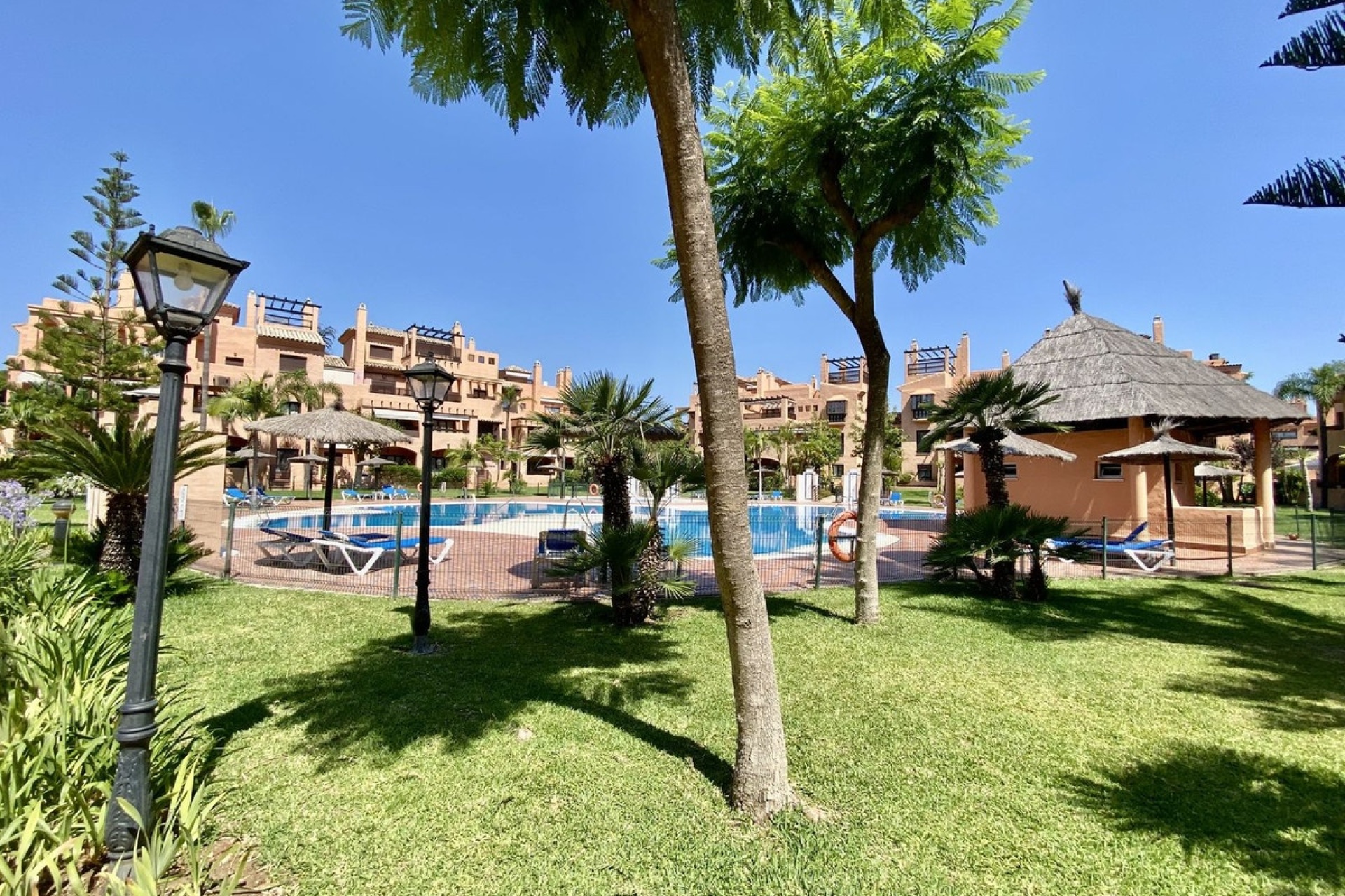 Resale - apartment - Estepona - Hacienda del Sol