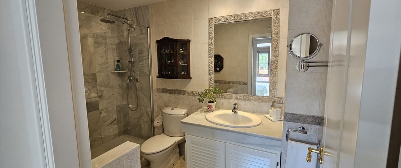 Resale - apartment - Estepona - Hacienda del Sol