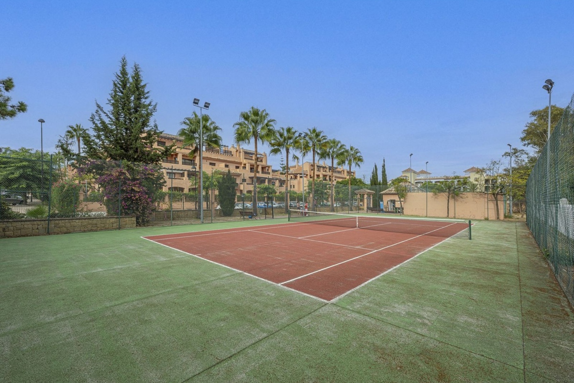 Resale - apartment - Estepona - Hacienda del Sol