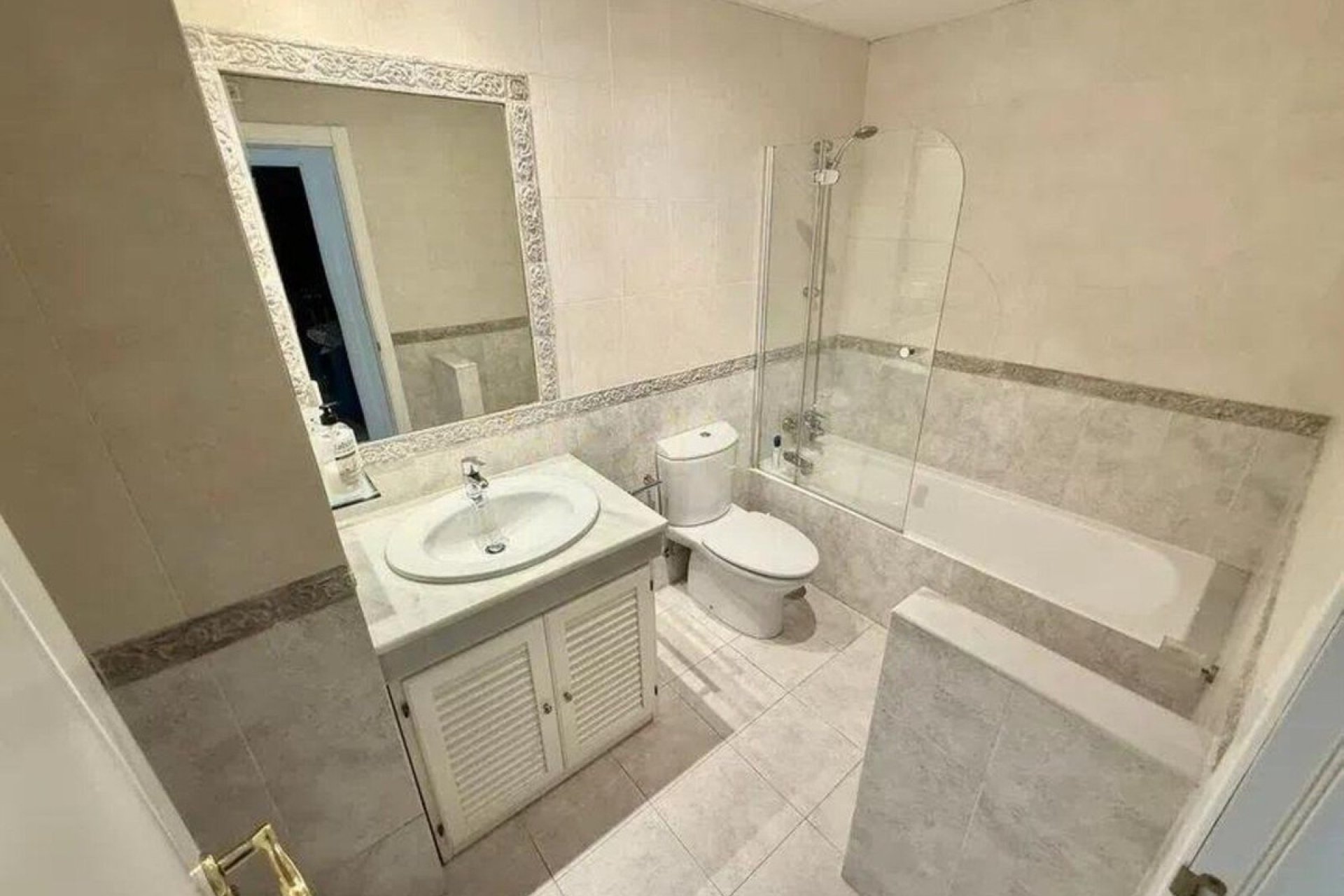 Resale - apartment - Estepona - Hacienda del Sol