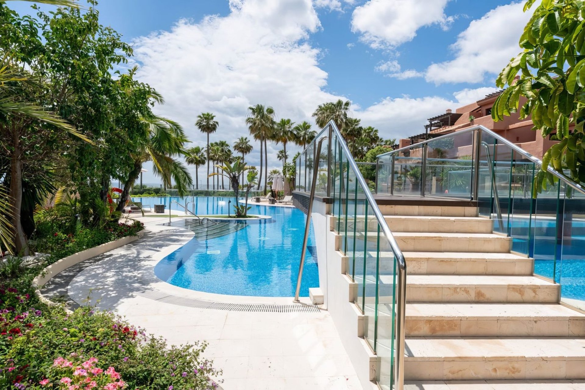 Resale - apartment - Estepona - New Golden Mile