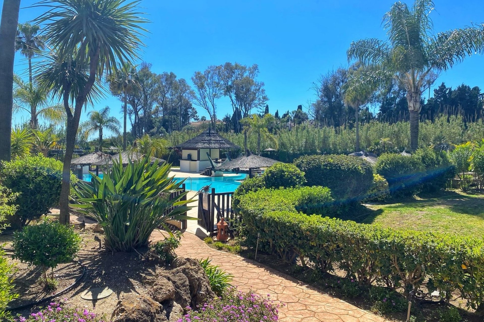Resale - apartment - Estepona - New Golden Mile