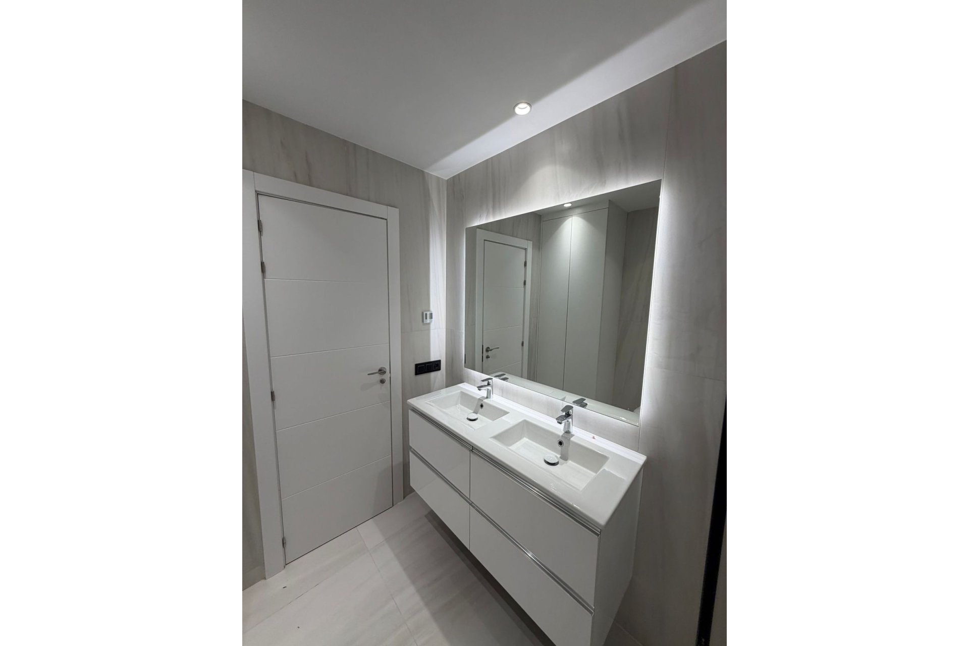 Resale - apartment - Estepona - New Golden Mile
