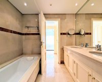 Resale - apartment - Estepona - New Golden Mile