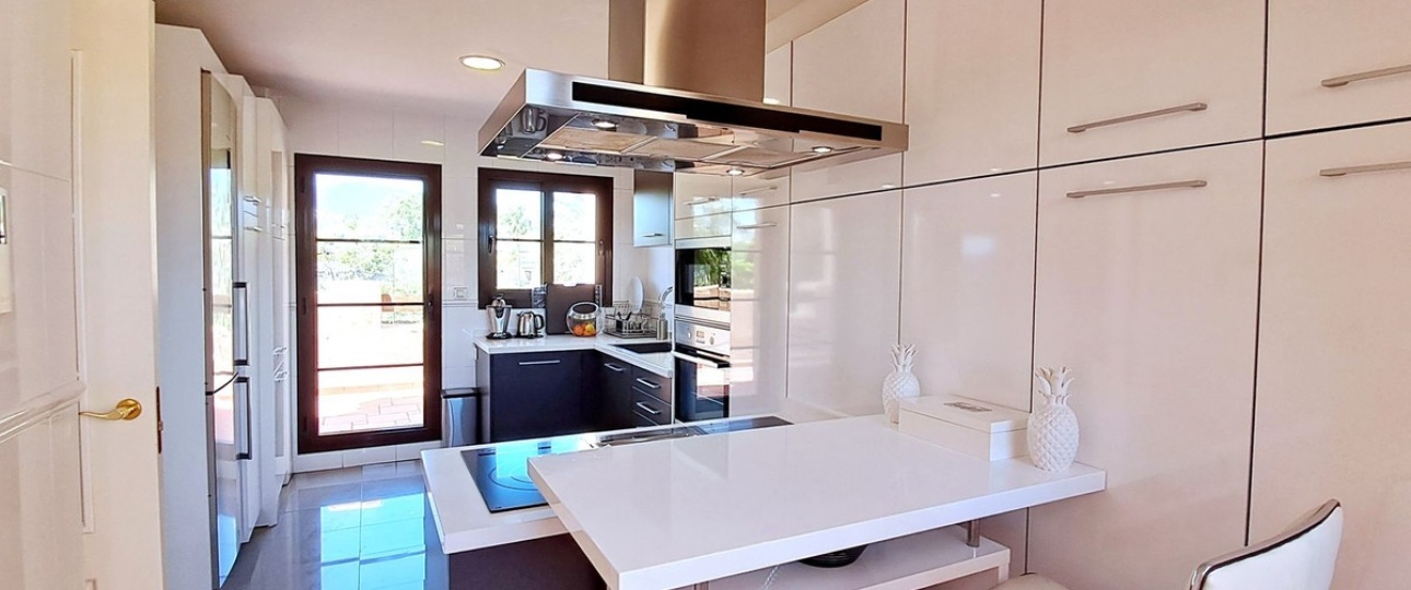 Resale - apartment - Estepona - New Golden Mile
