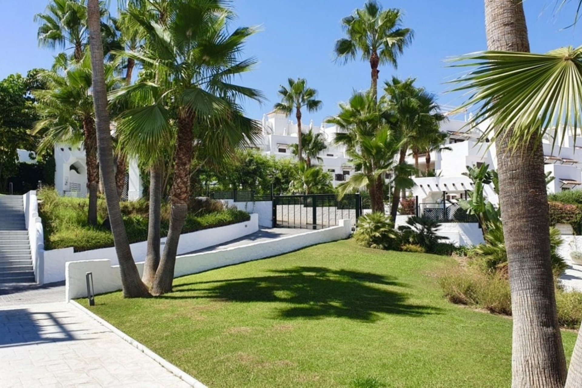 Resale - apartment - Estepona - New Golden Mile