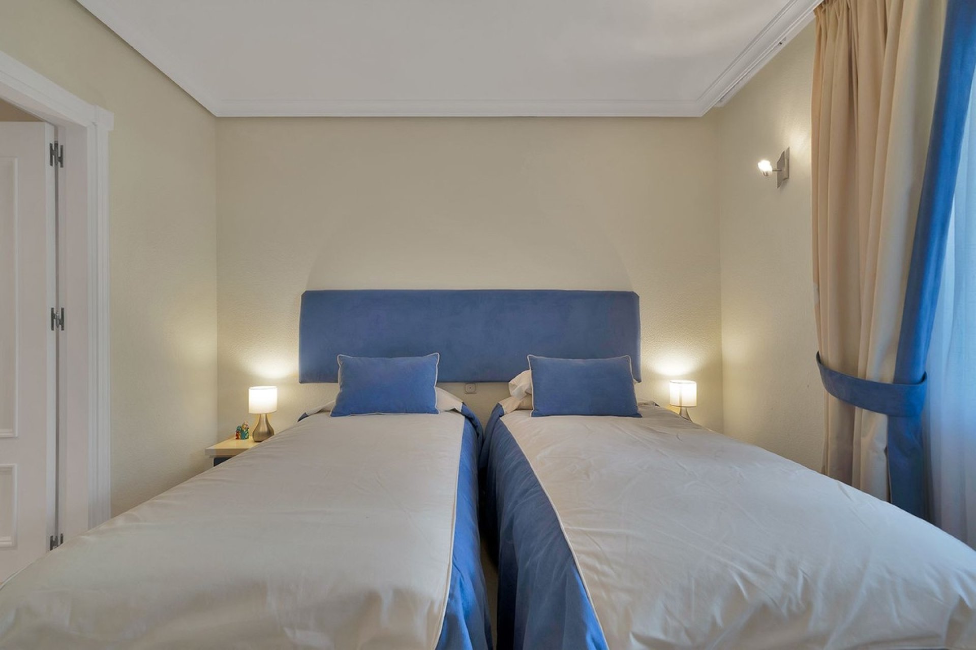 Resale - apartment - Estepona - New Golden Mile