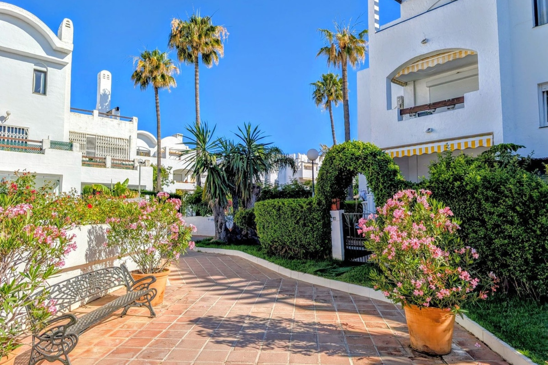 Resale - apartment - Estepona - New Golden Mile