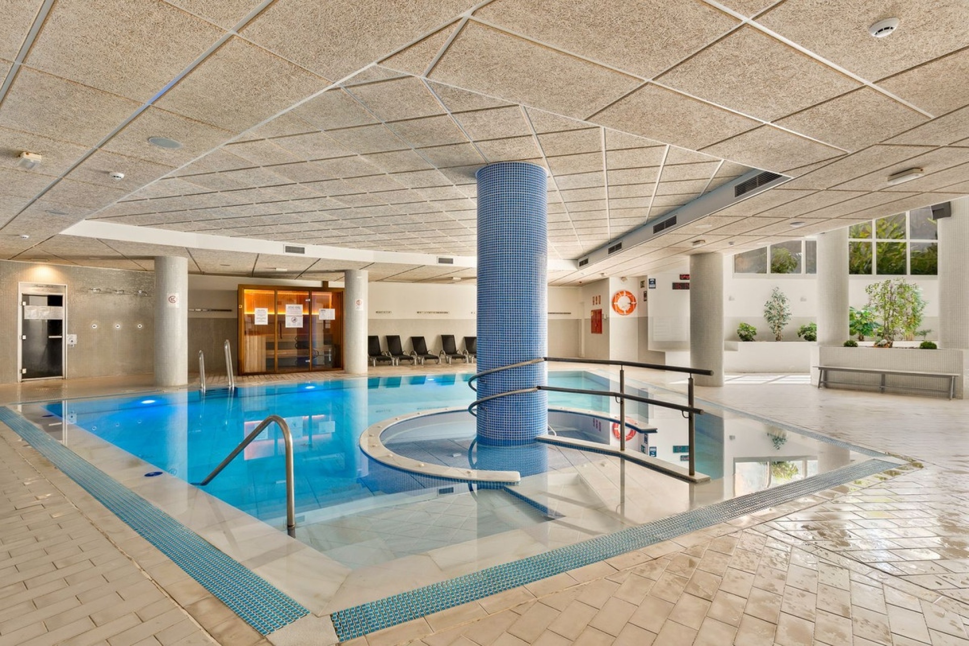 Resale - apartment - Estepona - New Golden Mile