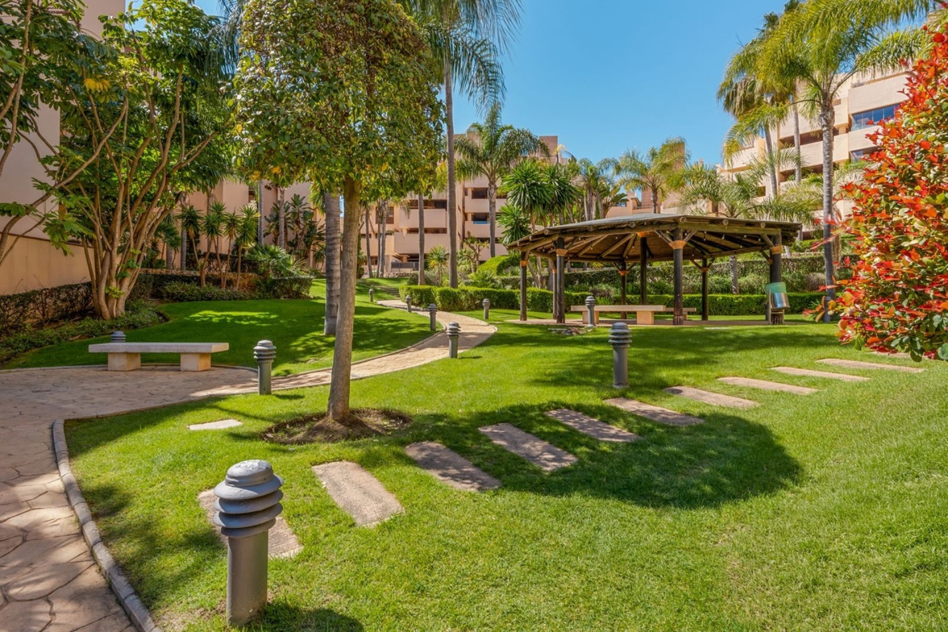 Resale - apartment - Estepona - New Golden Mile