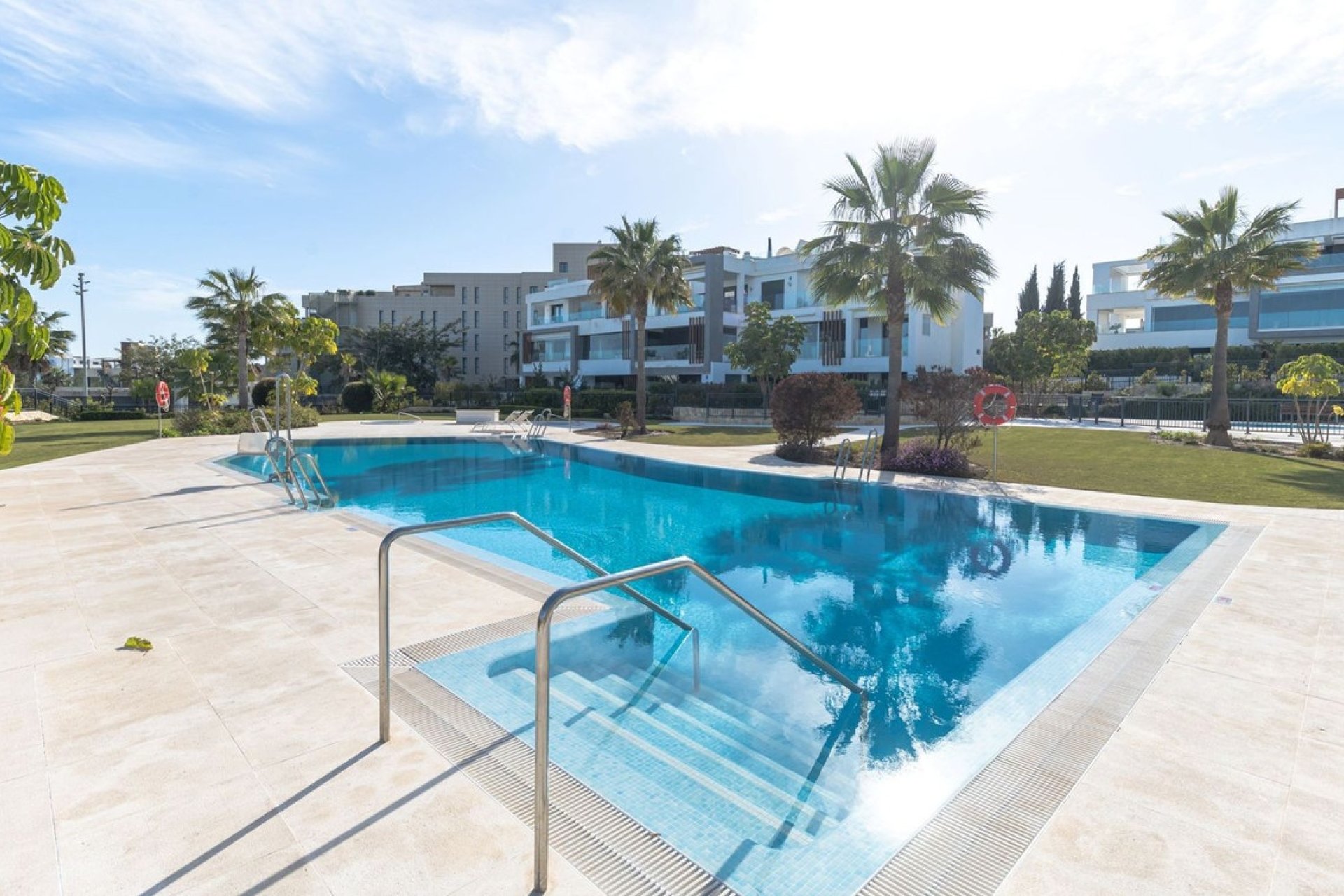 Resale - apartment - Estepona - New Golden Mile