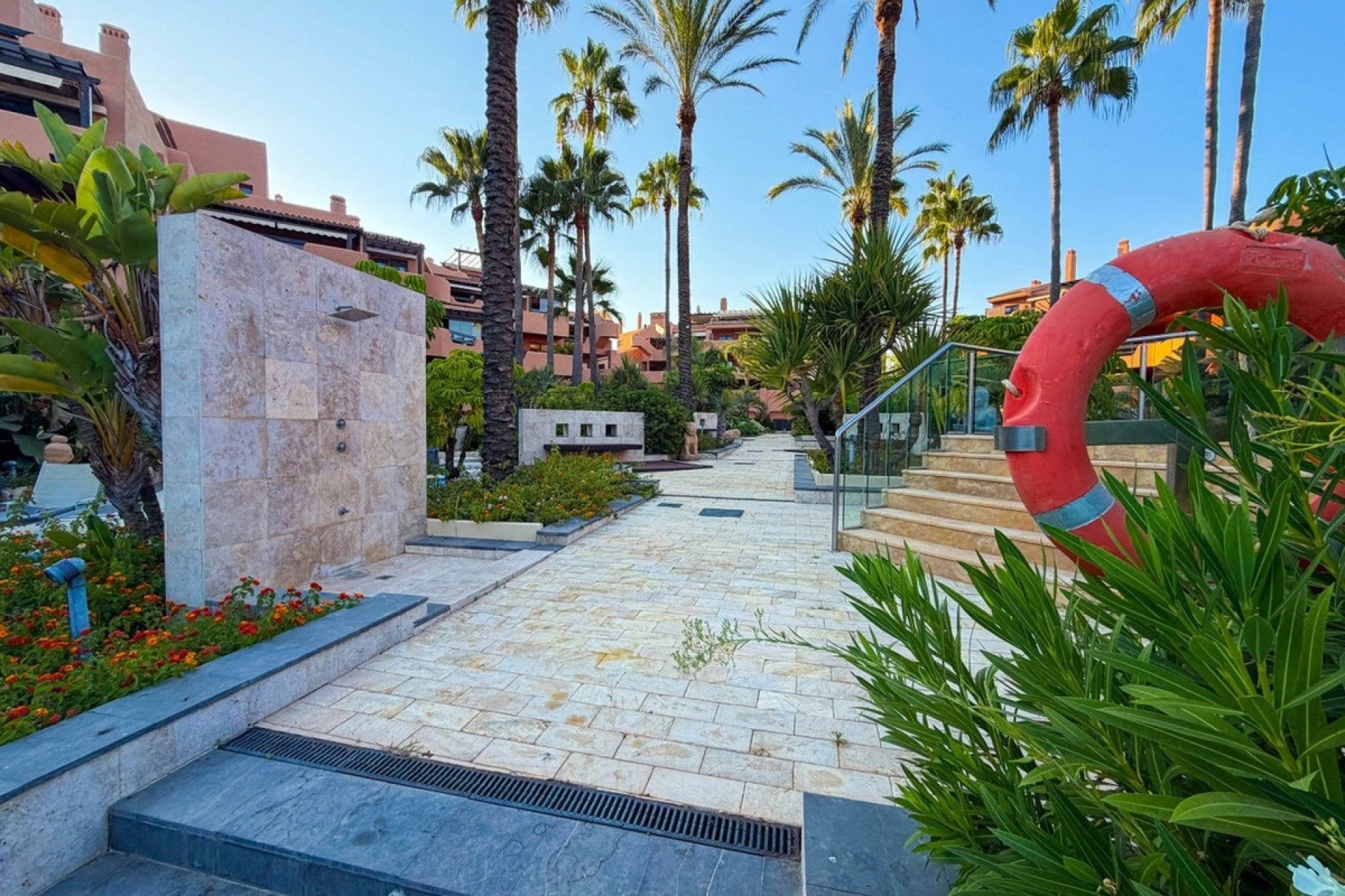 Resale - apartment - Estepona - New Golden Mile