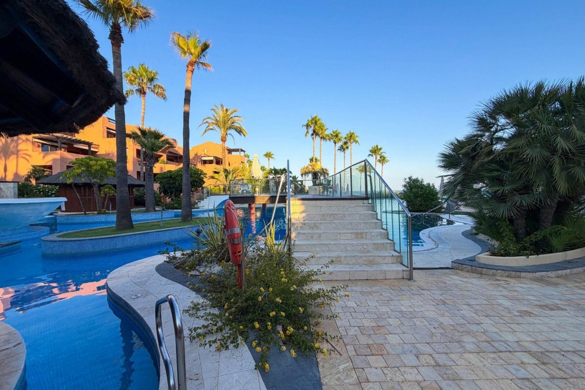 Resale - apartment - Estepona - New Golden Mile