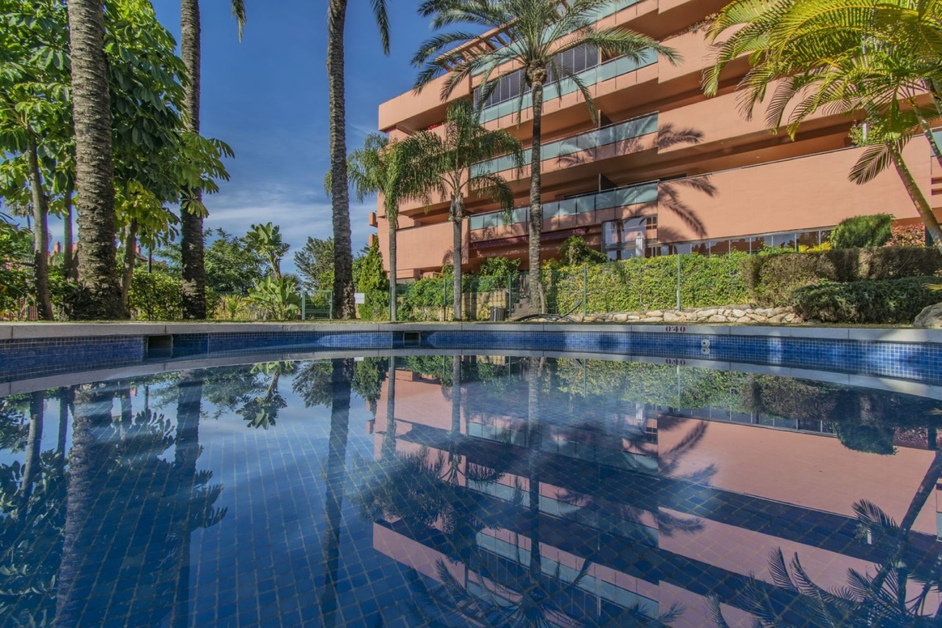 Resale - apartment - Estepona - New Golden Mile