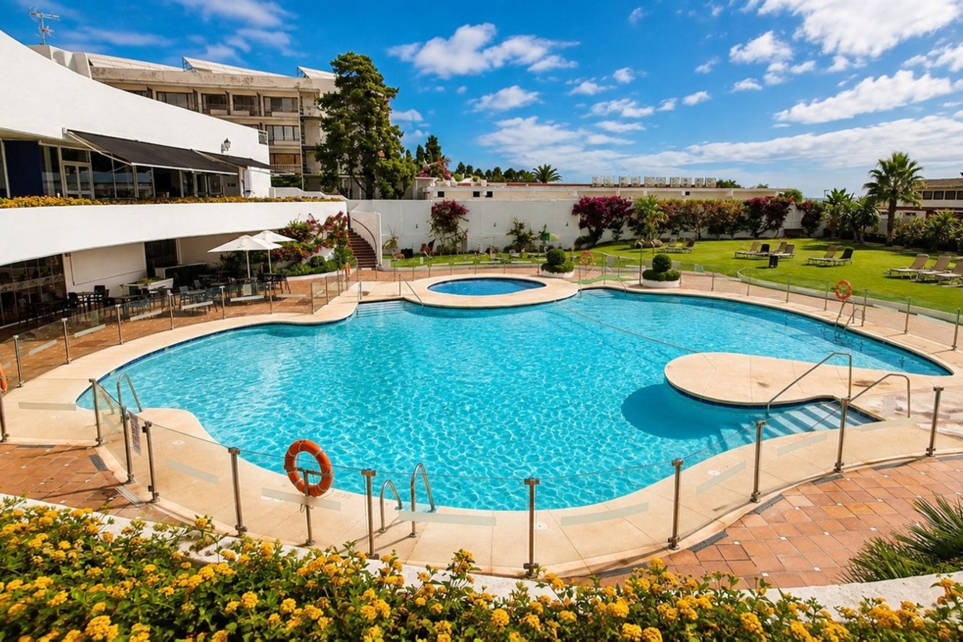 Resale - apartment - Estepona - New Golden Mile