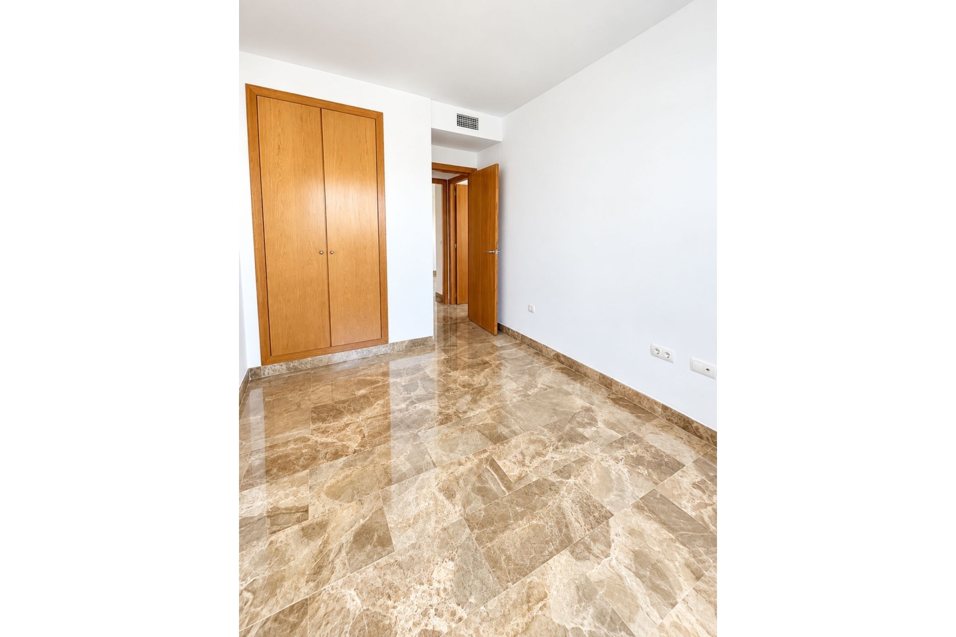 Resale - apartment - Estepona - New Golden Mile