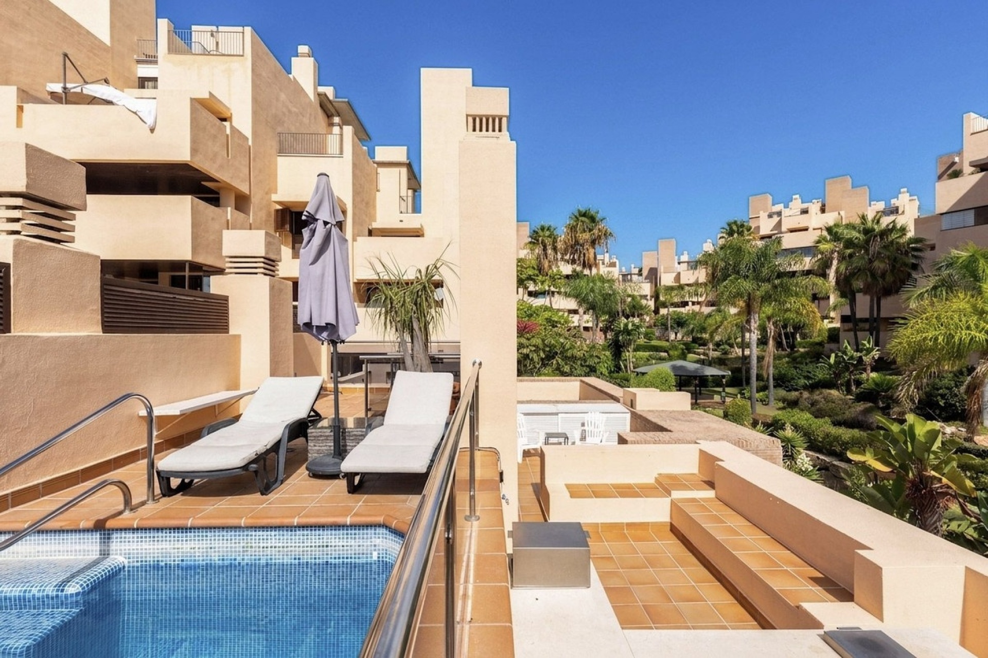 Resale - apartment - Estepona - New Golden Mile