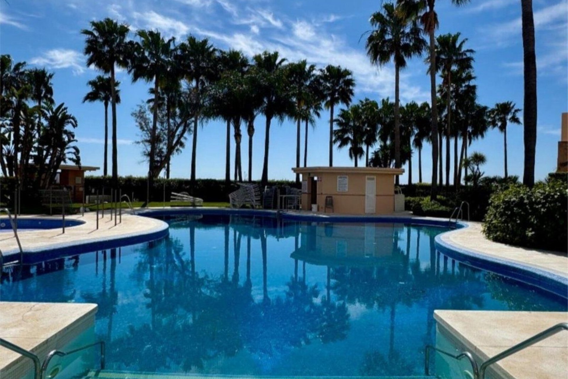 Resale - apartment - Estepona - New Golden Mile