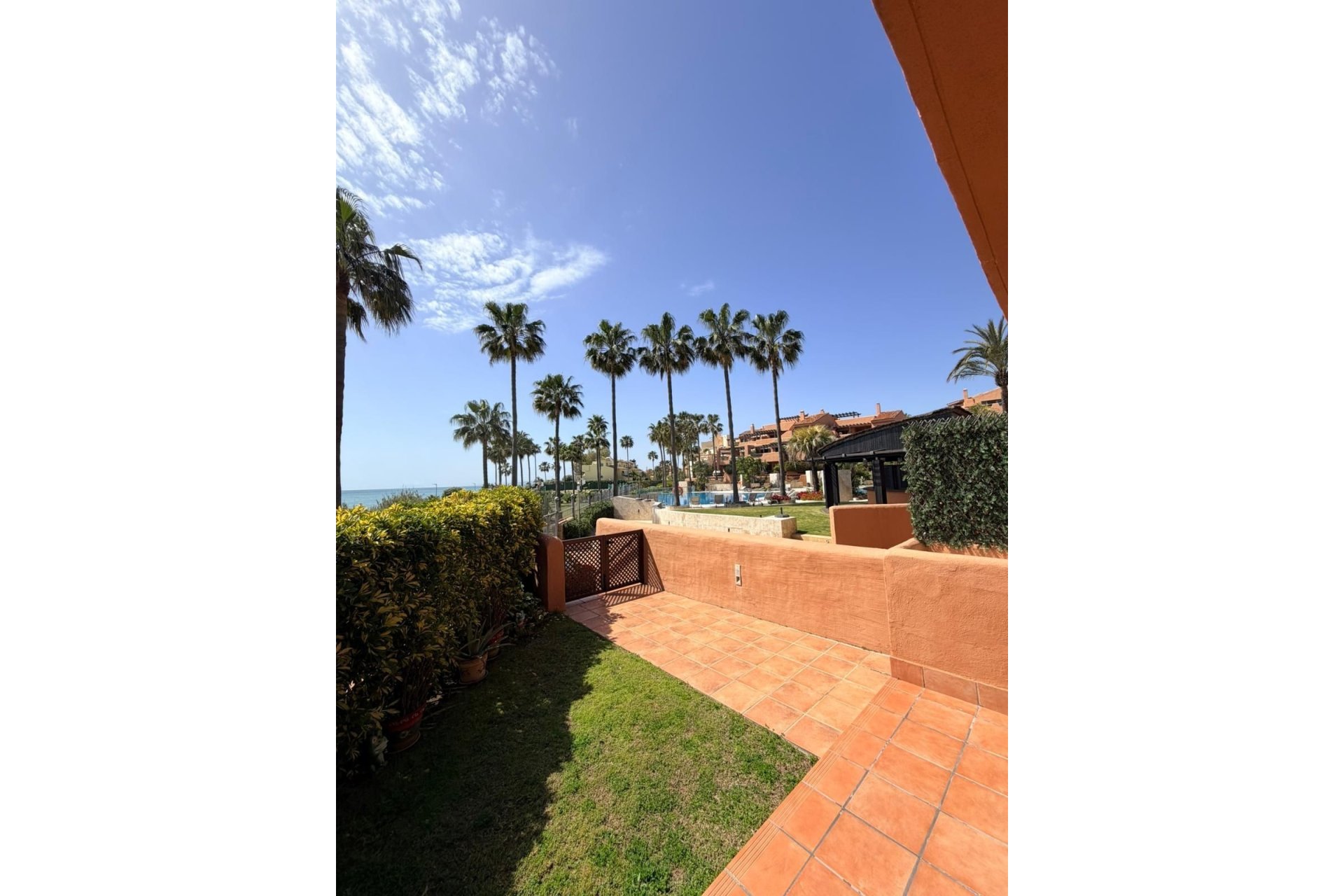 Resale - apartment - Estepona - New Golden Mile