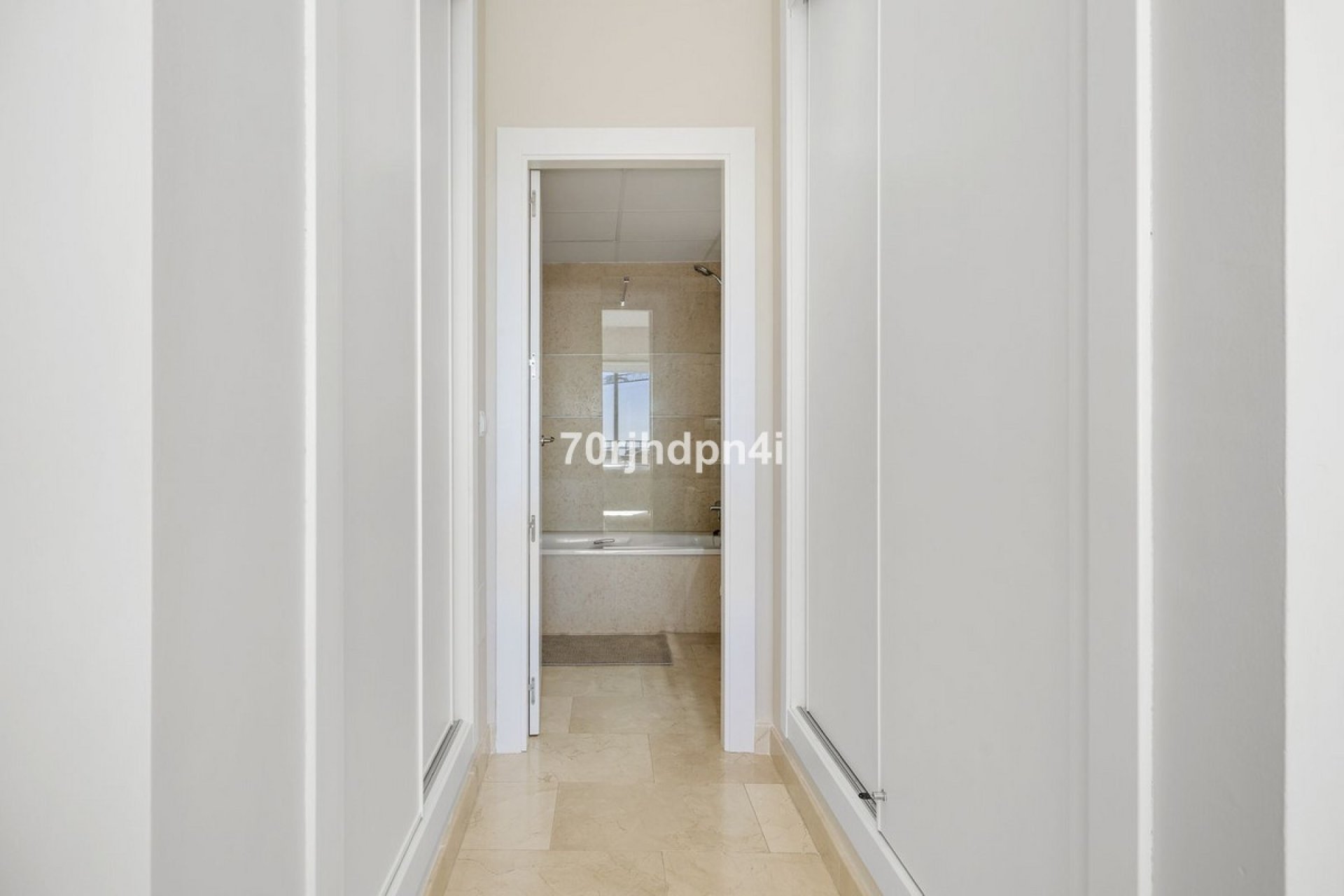 Resale - apartment - Estepona - Selwo