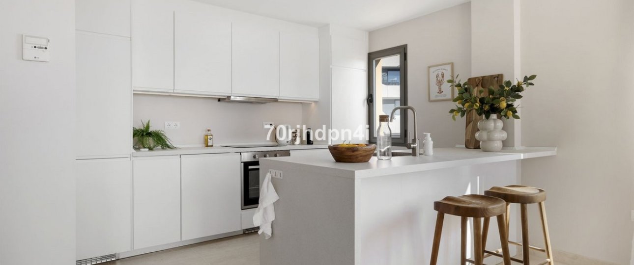 Resale - apartment - Estepona - Selwo