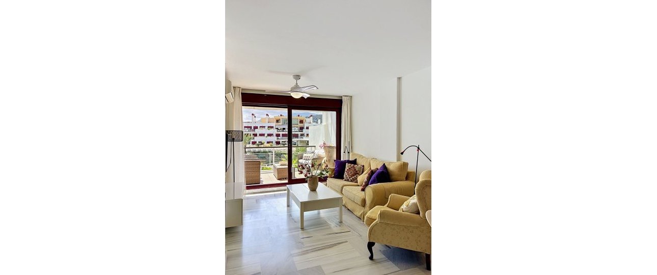Resale - apartment - Estepona - Selwo