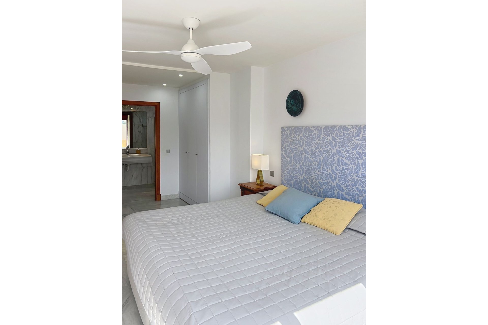 Resale - apartment - Estepona - Selwo