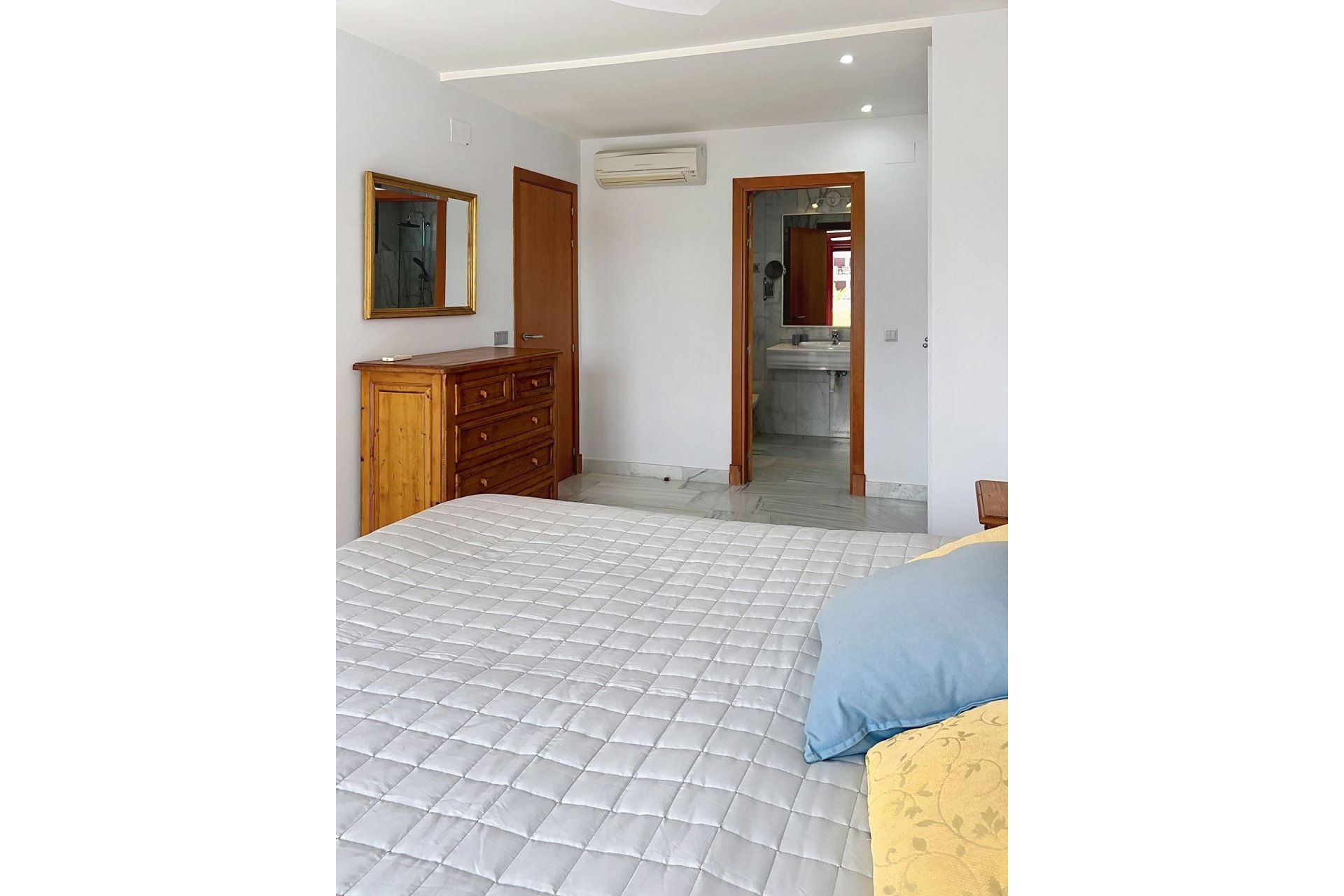 Resale - apartment - Estepona - Selwo