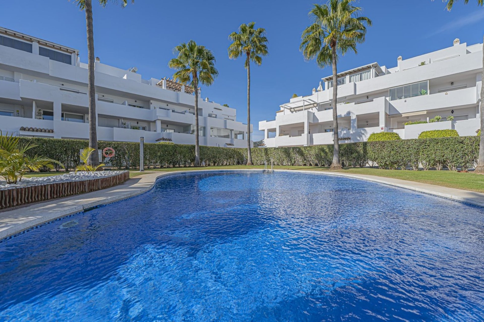 Resale - apartment - Estepona - Selwo