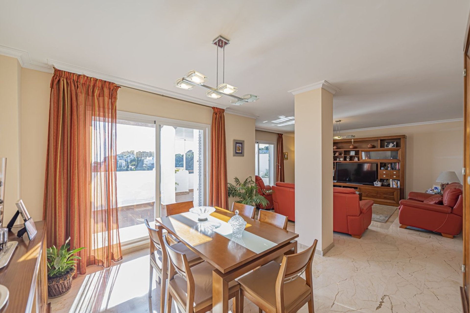 Resale - apartment - Estepona - Selwo