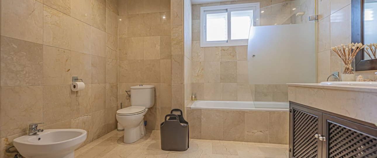 Resale - apartment - Estepona - Selwo