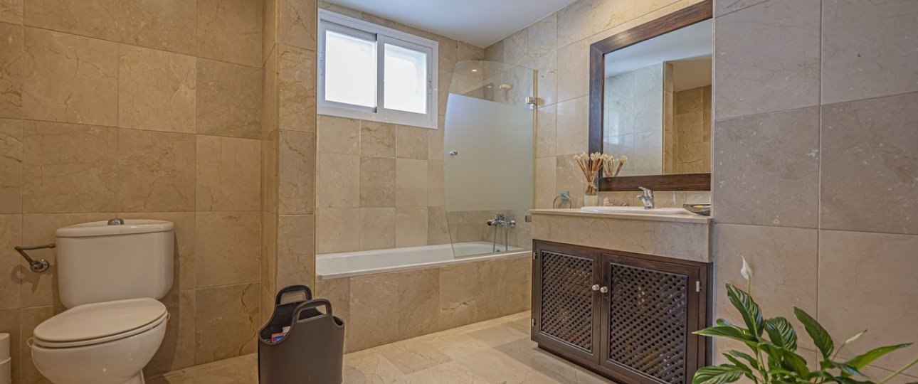 Resale - apartment - Estepona - Selwo