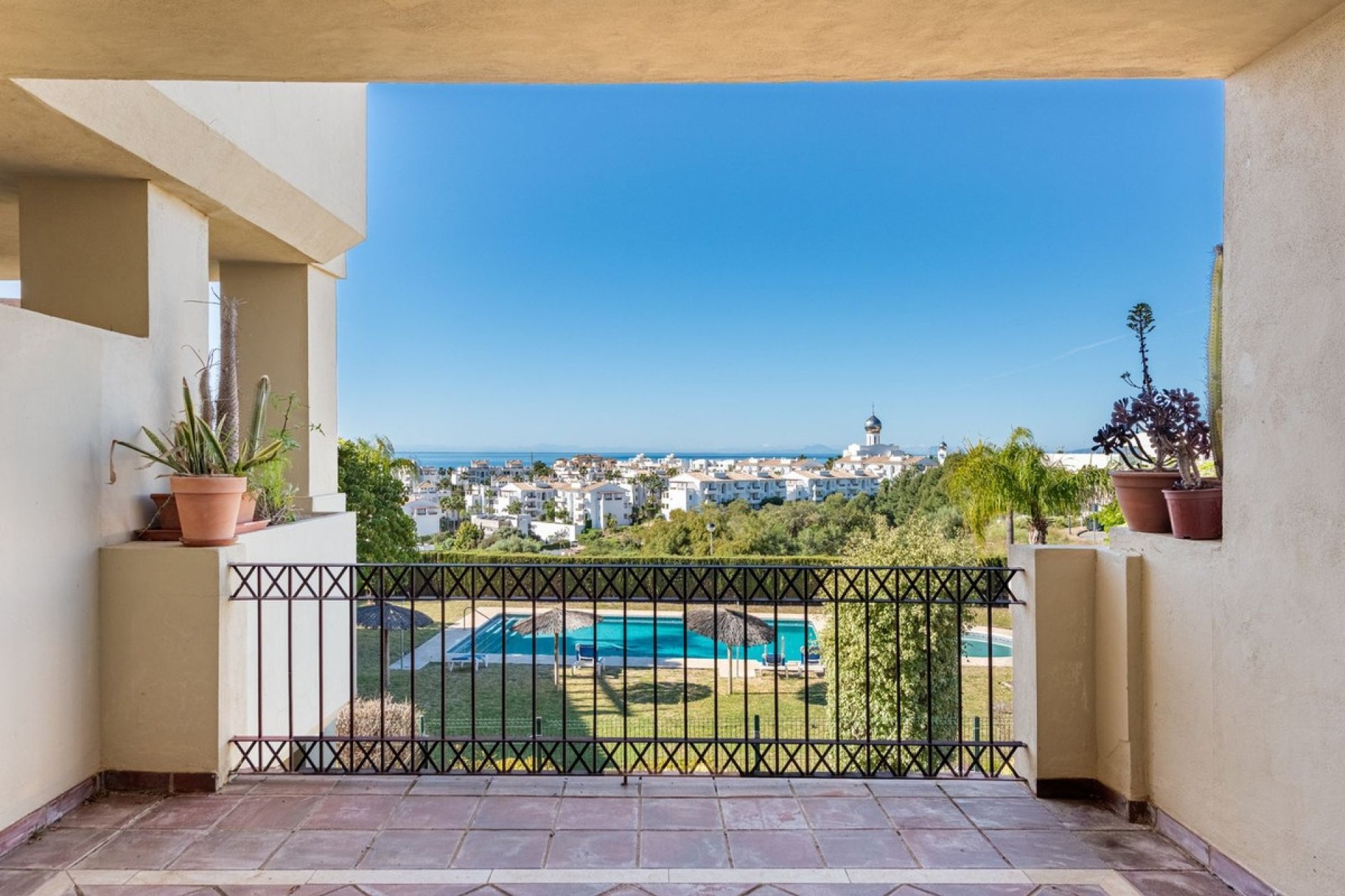 Resale - apartment - Estepona - Selwo