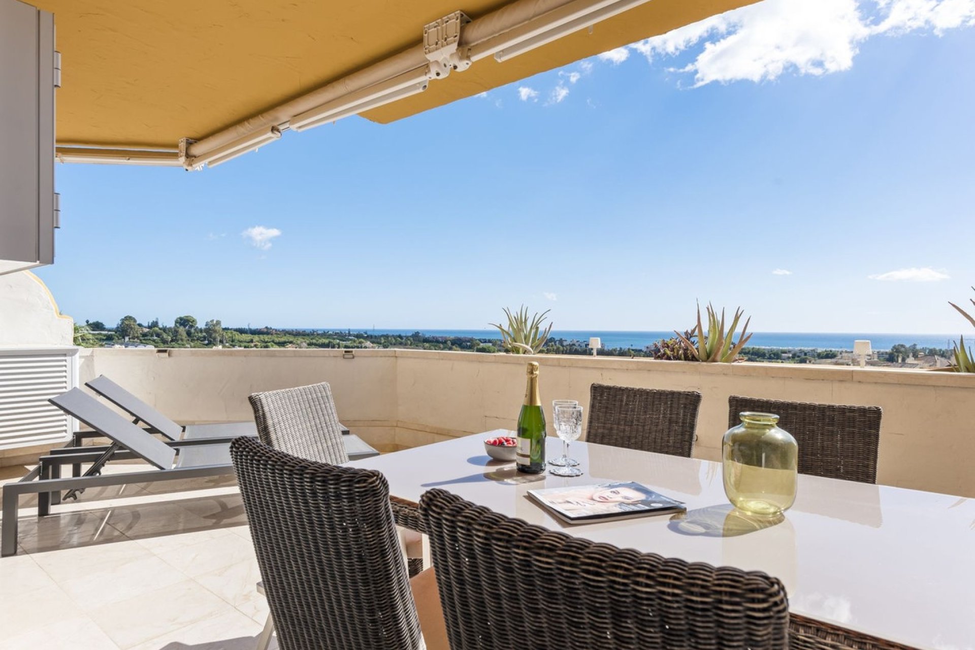 Resale - apartment - Estepona - Selwo