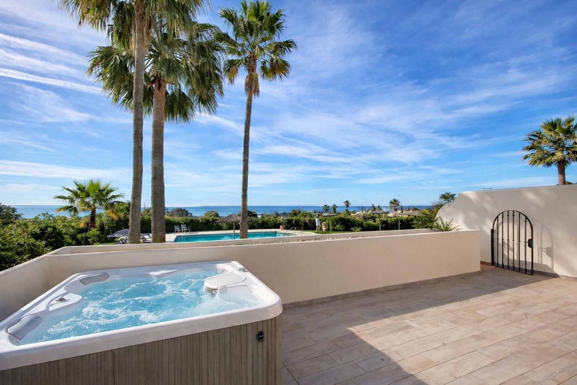 Resale - apartment - Estepona - Selwo