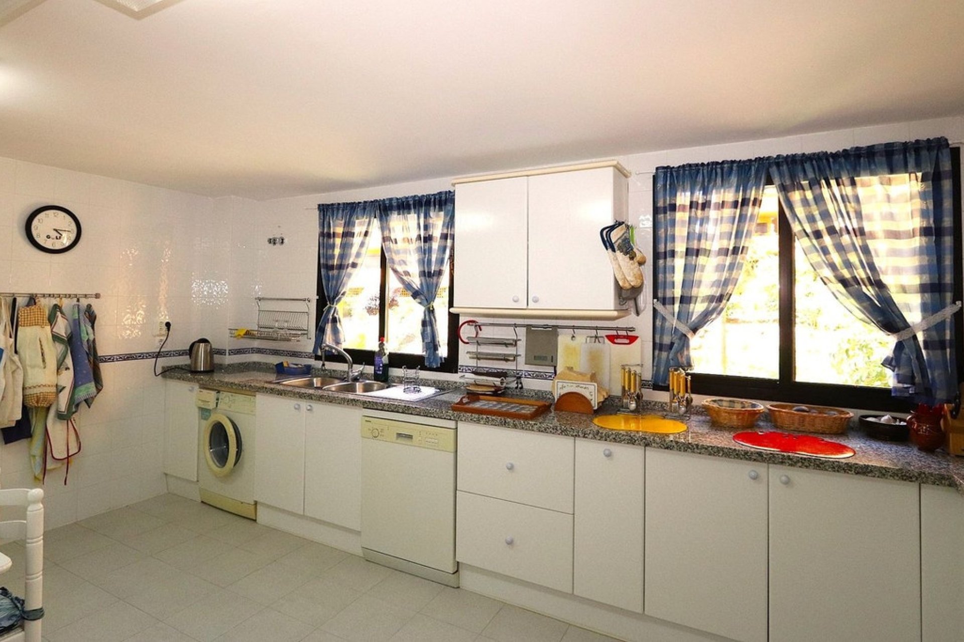 Resale - apartment - Estepona - Selwo