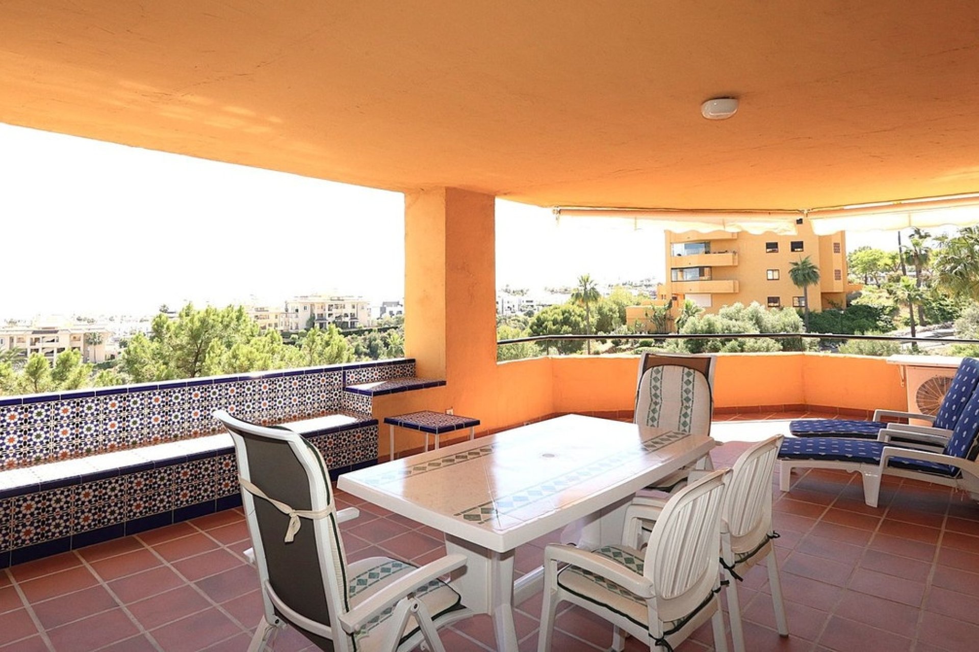 Resale - apartment - Estepona - Selwo